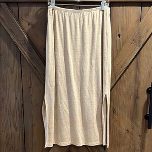F. By Faconnable Beige Linen straight skirt with side slits Women’s size Medium